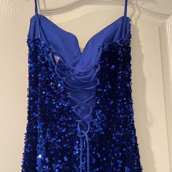 Bright royal blue evening gown with sparkle. 0-2(small) - Picture 2 of 6